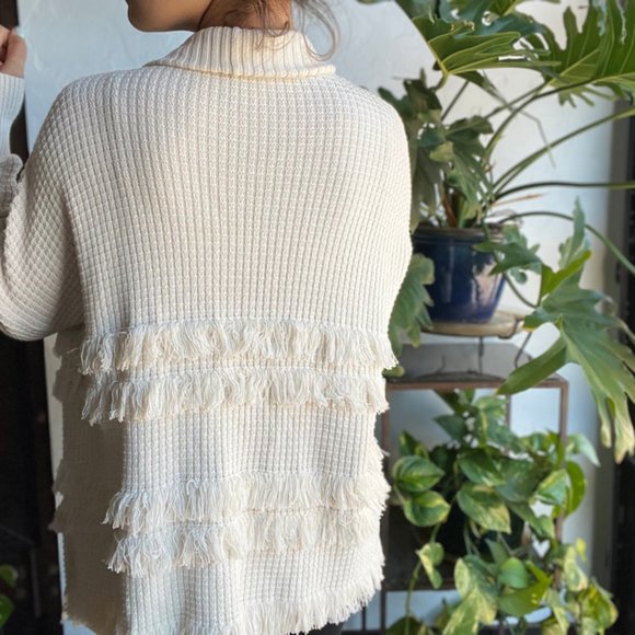 🏷 Sold | White Woven Tapestry Cardigan - Picture 6 of 7